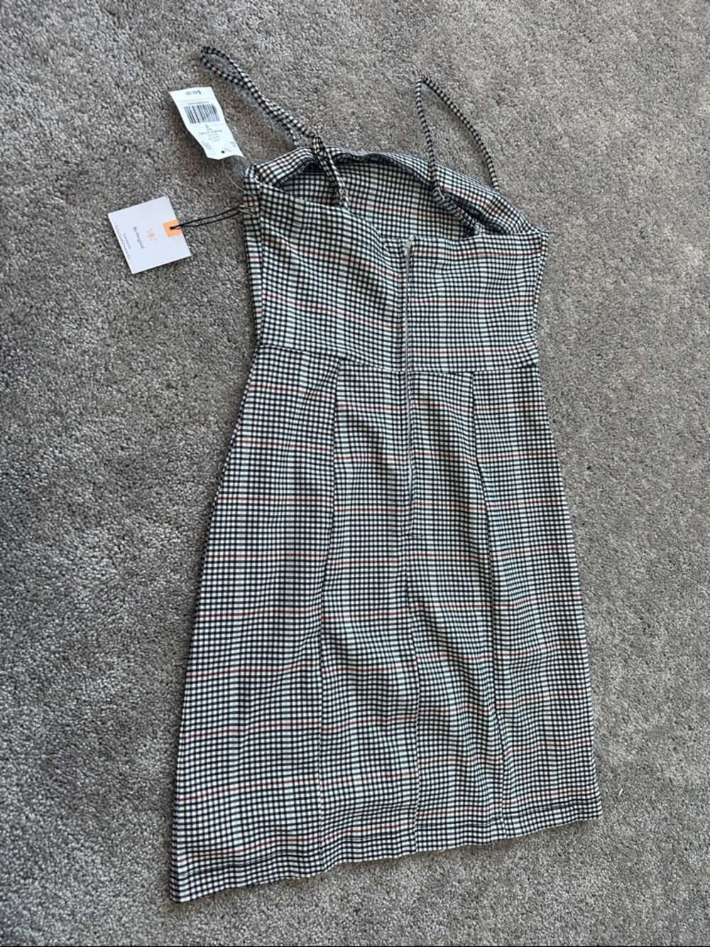 Sleeveless Check Print Bodycon Dress in Black and White - Picture 3 of 4